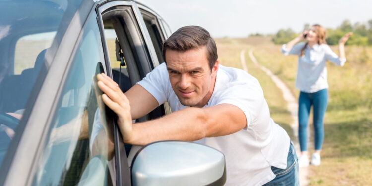 Dar tranco no carro ainda funciona ou causa prejuízo?