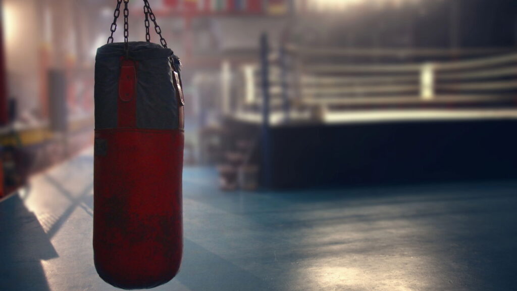 Os incríveis benefícios de socar um saco de boxe para o corpo e a mente!