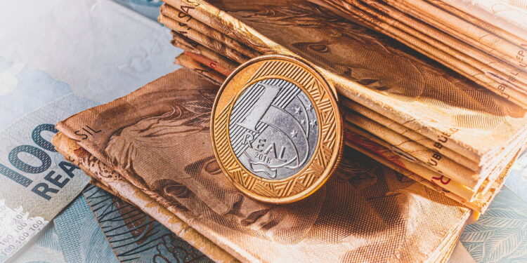 Como identificar a moeda de 1 real de 1998 que pode valer R$ 1.000!
