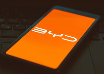Os 5 carros elétricos mais vendidos de agosto! BYD domina o pódio