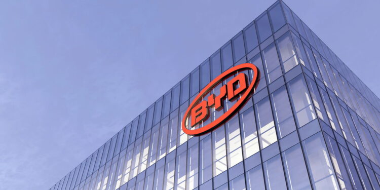 Com investimento bilionário, BYD dá largada em sua produção nacional de carros!