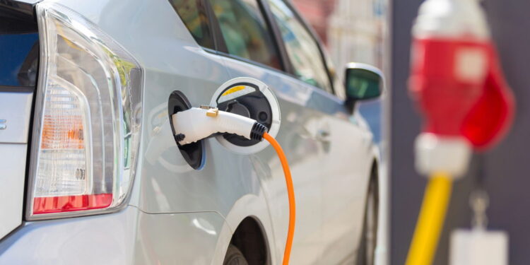 Fim da recarga? Carro elétrico atinge autonomia impressionante de 1.200 km