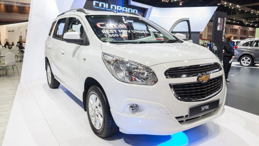 Precisa de espaço? Veja 5 carros grandes que você compra com R$ 50 mil
