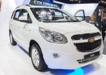 Precisa de espaço? Veja 6 carros usados para famílias grandes e com bom preço