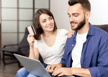 Como planejar a compra de móveis usados para economizar!