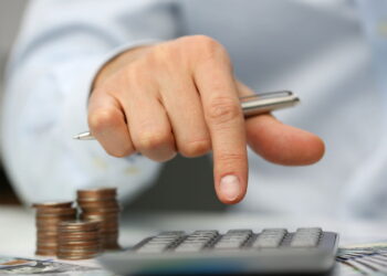 Como fazer um plano financeiro para pagar pequenos consertos em casa!