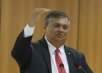 Analistas veem cautela dos investidores após interpretação de Dino sobre lei estrangeira
