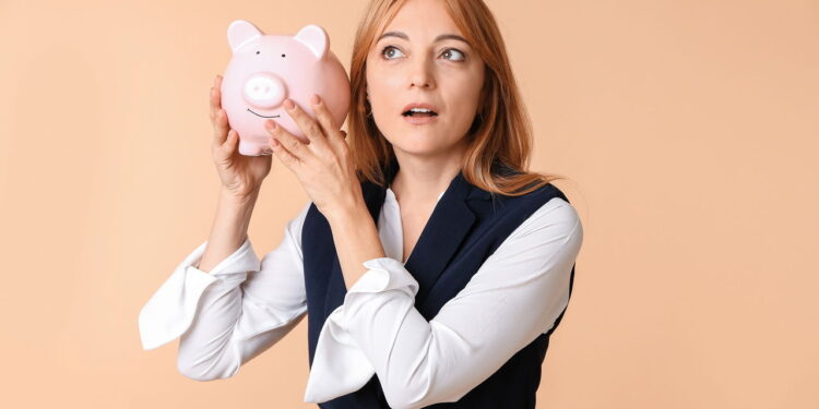Como economizar em roupas sem abrir mão do estilo!