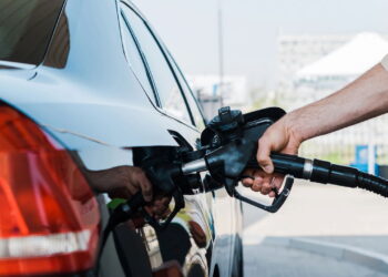 Nova gasolina nos postos! Entenda o que é o novo combustível e como ele age