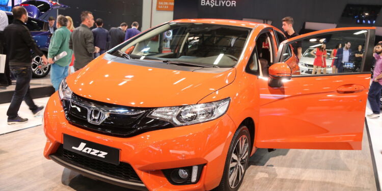 Precisa de espaço? Veja 4 carros grandes que você compra com até R$ 60 mil