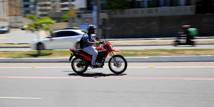 Quer economizar combustível? Veja a lista das 5 motos campeãs de consumo!