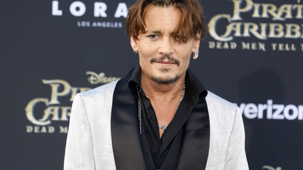 Entre escândalos e recomeços, Johnny Depp reconstrói seu império