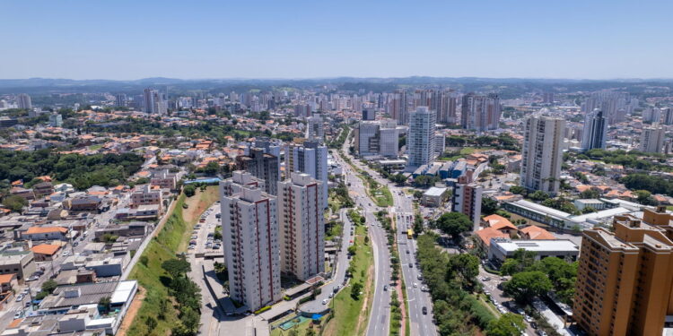 Essa cidade atrai quem busca bem-estar com serviços de saúde de ponta e segurança que gera confiança