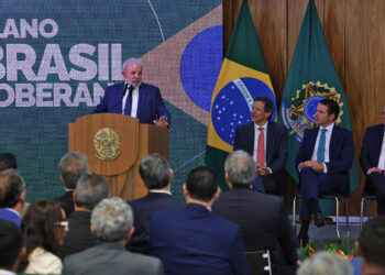 Especialistas avaliam pacote de R$ 30 bi para enfrentar tarifaço dos EUA