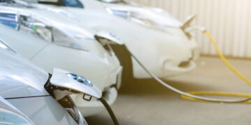 Etiópia surpreende e se torna líder em carros elétricos na África! Entenda