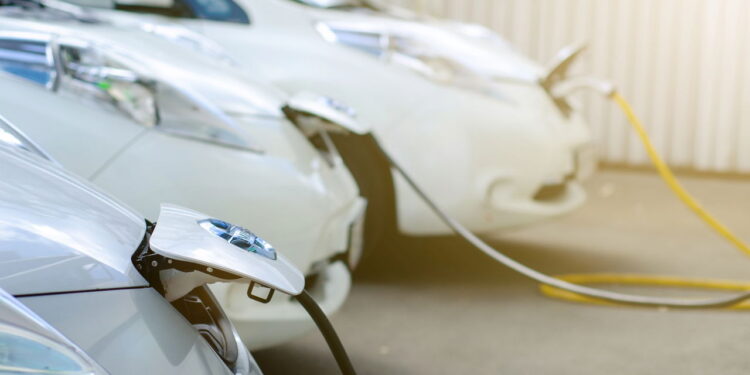 Etiópia surpreende e se torna líder em carros elétricos na África! Entenda