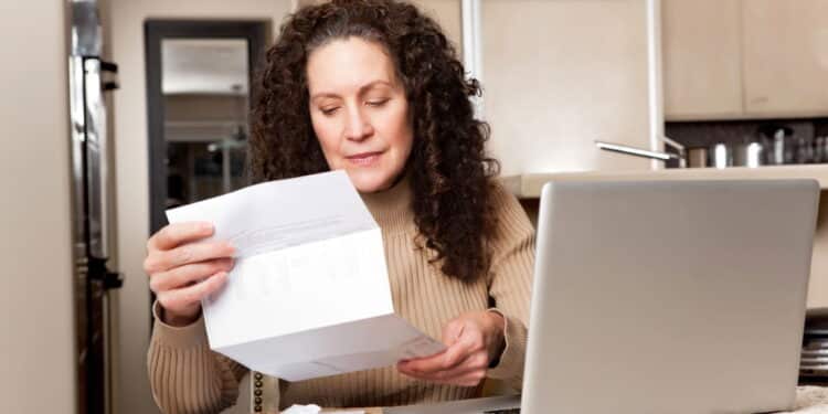 Comprar à vista ou parcelar? Entenda as vantagens de pagar na hora!