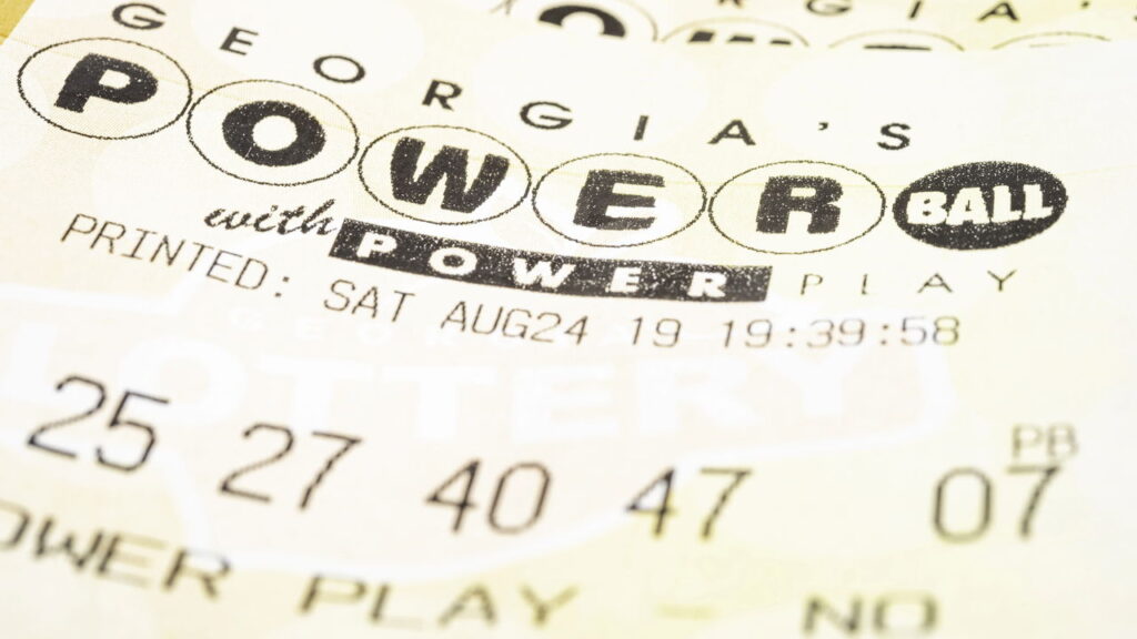 Prêmio de R$ 3,8 bilhões da Powerball vira febre entre brasileiros