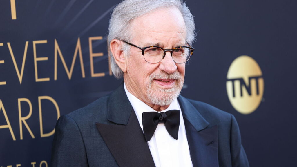 Como Spielberg construiu um império bilionário no cinema e além dele