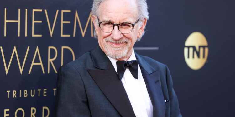 Como Spielberg construiu um império bilionário no cinema e além dele