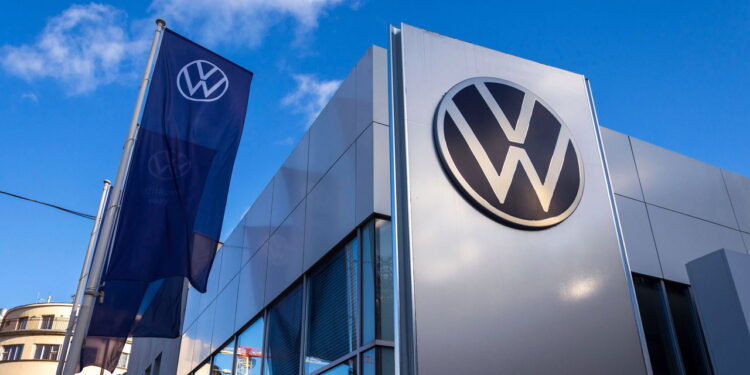 Volkswagen se une a marca chinesa para criar seus próximos carros híbridos baratos!