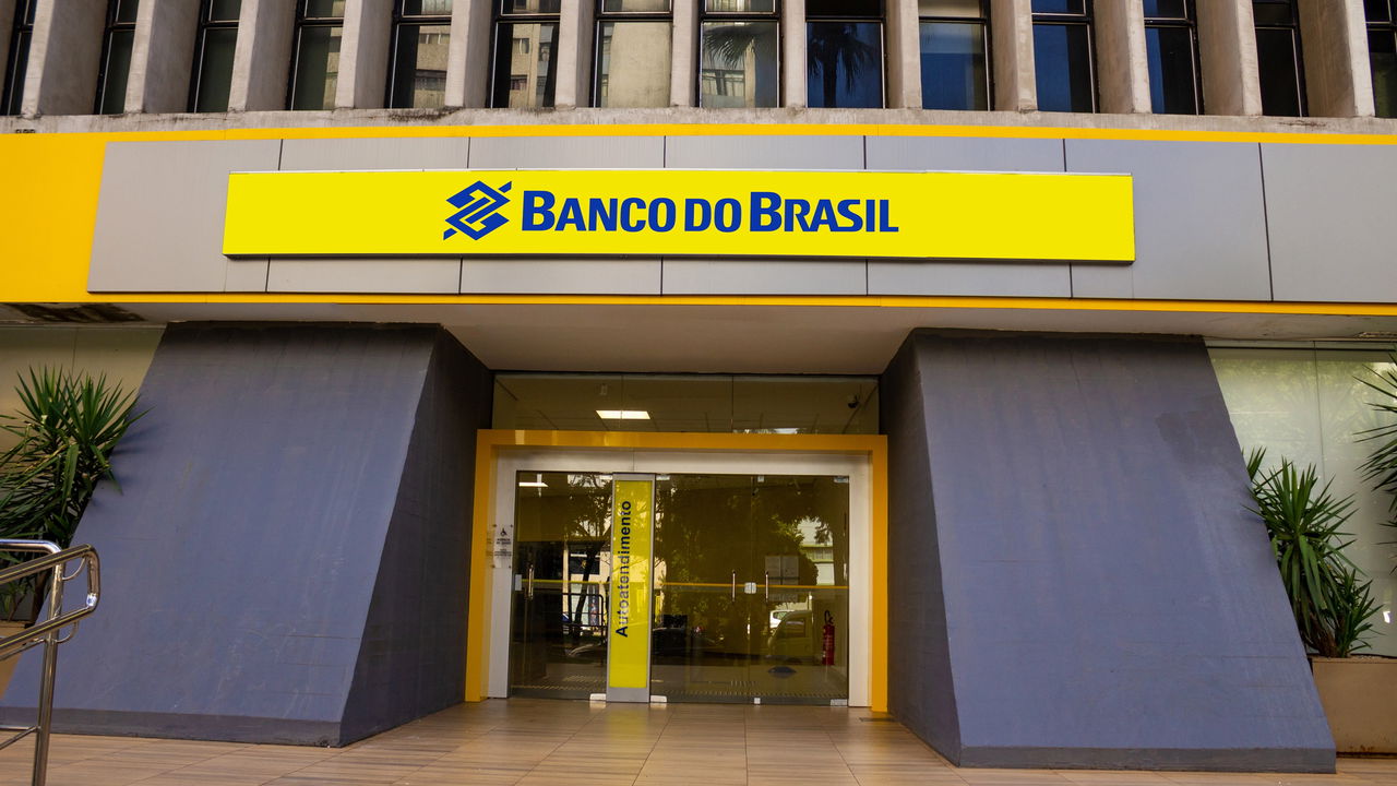 Banco do Brasil bloqueia cartão de Moraes após sanções da Lei Magnitsky