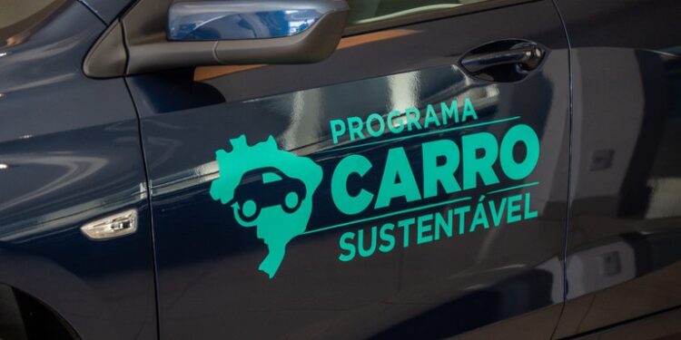 Carro com IPI Zero comercializado em concessionária (Foto: André Neiva/MDIC)