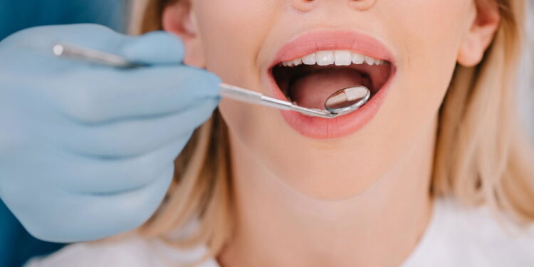 O que cientistas estão descobrindo sobre o esmalte dos seus dentes