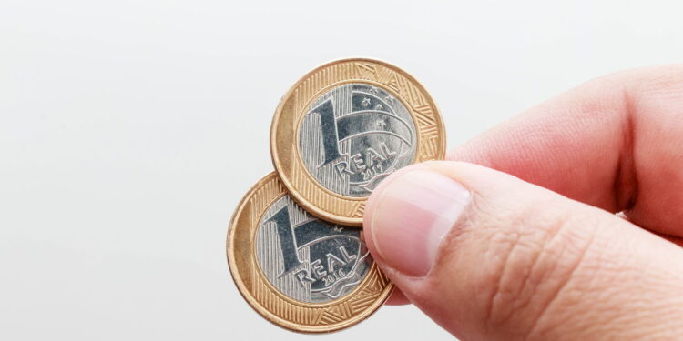 Moeda de R$ 1 com letra P pode valer até R$ 26 mil no Brasil