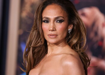 Jennifer Lopez constrói fortuna milionária e inspira gerações