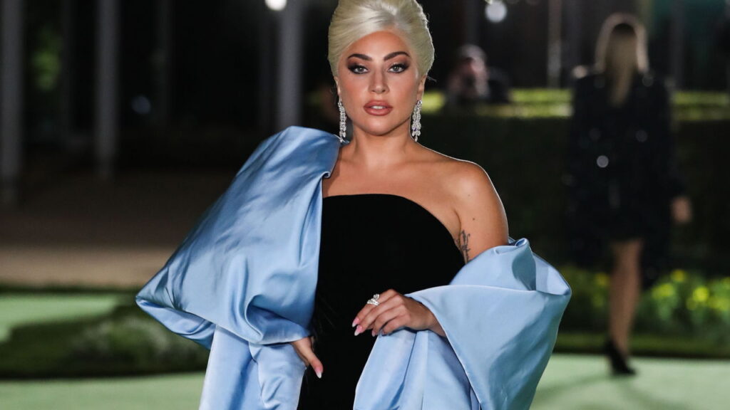 Lady Gaga brilha no pop mundial com prêmios históricos e fortuna bilionária