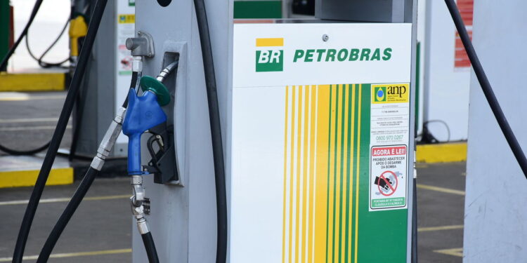 Petrobras entrega resultados sólidos, mas dividendos frustram mercado