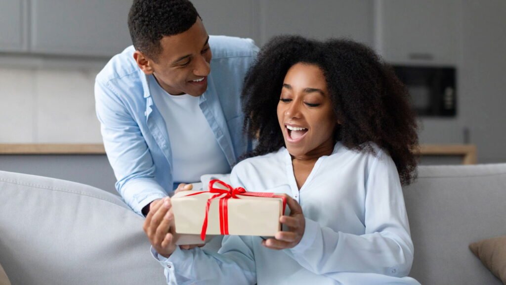 Como economizar em presentes de aniversário ao longo do ano!
