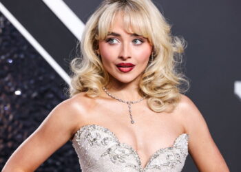 O império pop de Sabrina Carpenter e sua nova era milionária