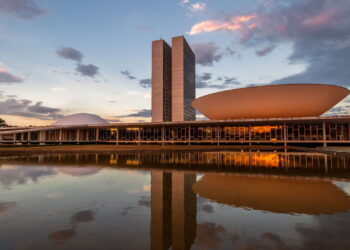 Lula, Tarcísio e o centrão: as estratégias para as eleições 2026