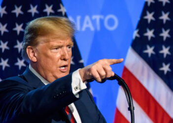 Tarifaço de Trump eleva tensão global e expõe fragilidade fiscal do Brasil