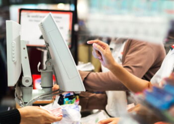 Como a inflação e as tarifas afetam o setor de varejo