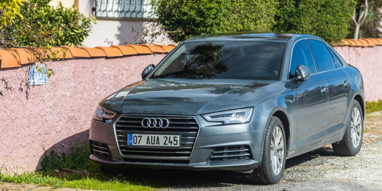 Oportunidade ou furada? Os carros que vão sair de linha e seus efeitos no mercado