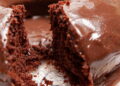 Saiba a origem do bolo de chocolate! O clássico de todas as festas
