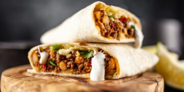 Como o burrito foi criado no México e virou o gigante da comida de rua americana!