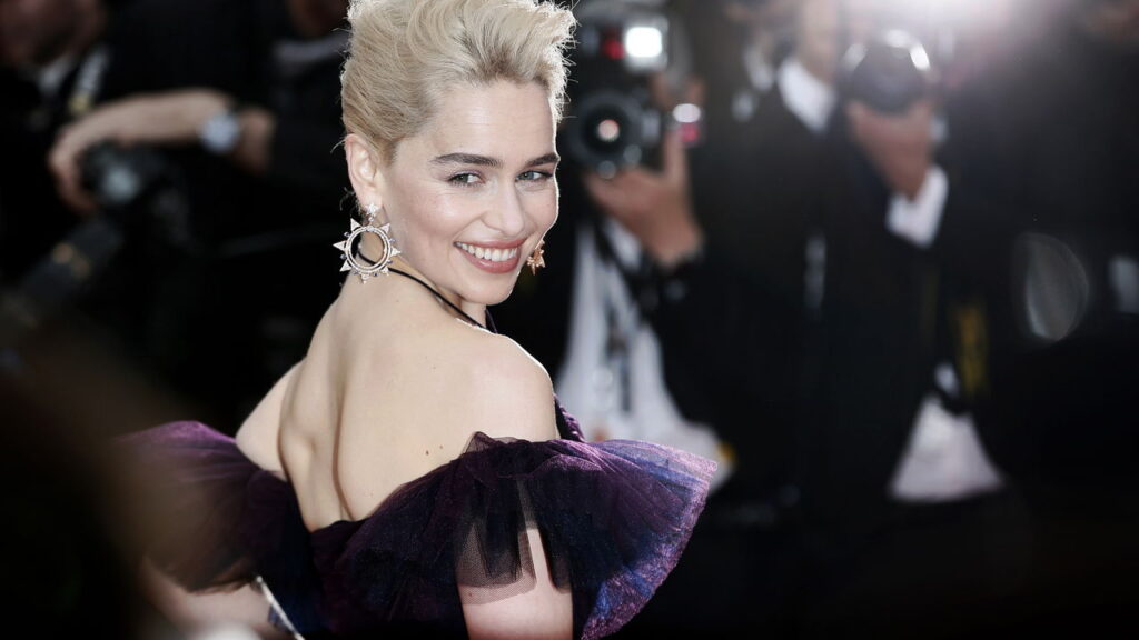 A jornada emocionante que transformou Emilia Clarke em ícone mundial