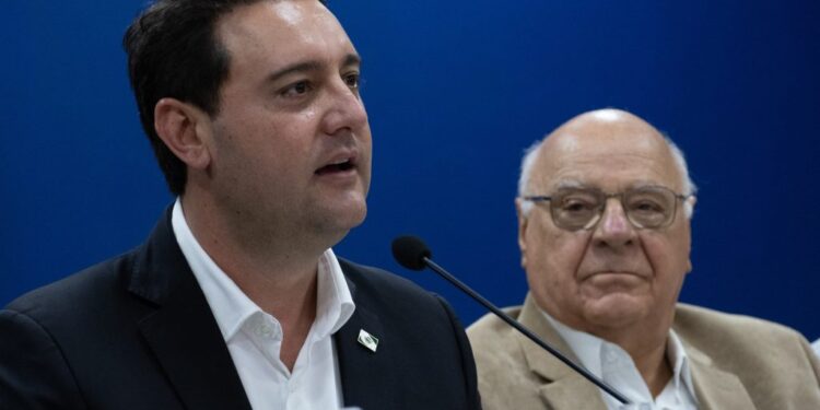 Ratinho Júnior, governador do Paraná, e Roberto Mateus Ordine, presidente da ACSP
(Mastrangelo Reino/Agência DC News)