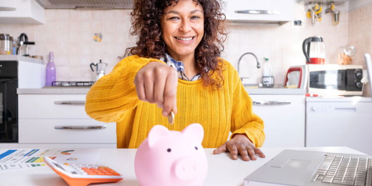 Como gerenciar finanças solo para quem vive sozinho!