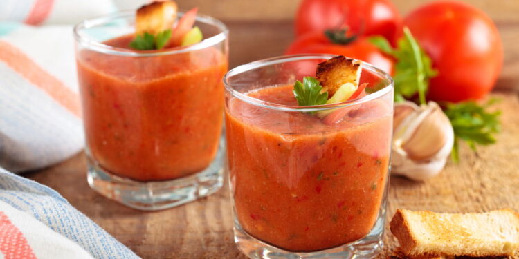 Conheça a origem do gazpacho, a 'salada de beber' mais famosa do mundo!