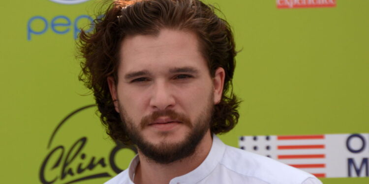 Kit Harington multiplica fortuna e brilha fora de Game of Thrones