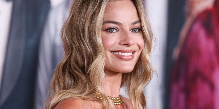 Margot Robbie acumula fortuna milionária e vira símbolo de poder no cinema