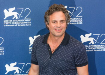 Mark Ruffalo constrói carreira sólida e acumula patrimônio milionário em Hollywood