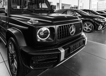 A lista dos carros de luxo que custam uma fortuna e rodam no Brasil!