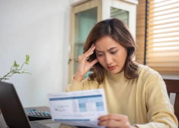 Entenda como os juros compostos do cartão de crédito trabalham contra você!