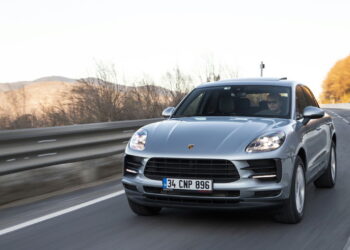 Você não vai acreditar! 4 carros de luxo que compartilham peças com populares
